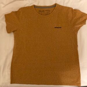 Patagonia Mustard Yellow Women’s Medium T Shirt